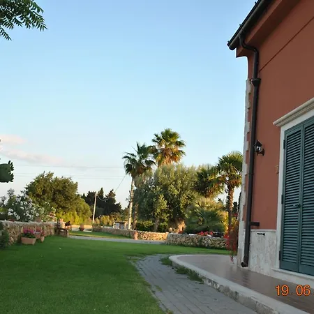 Al Palmento Cruillas Bed & Breakfast 2*