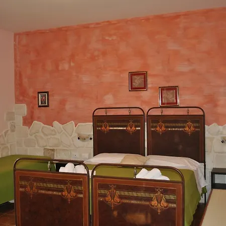 Al Palmento Cruillas Bed & Breakfast 2*