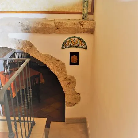 Al Palmento Cruillas Bed & Breakfast 2*